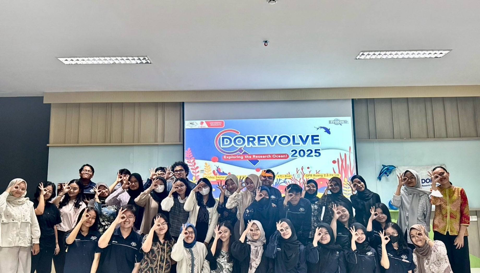 LINE_ALBUM_DOREVOLVE DAY 2_251025_2